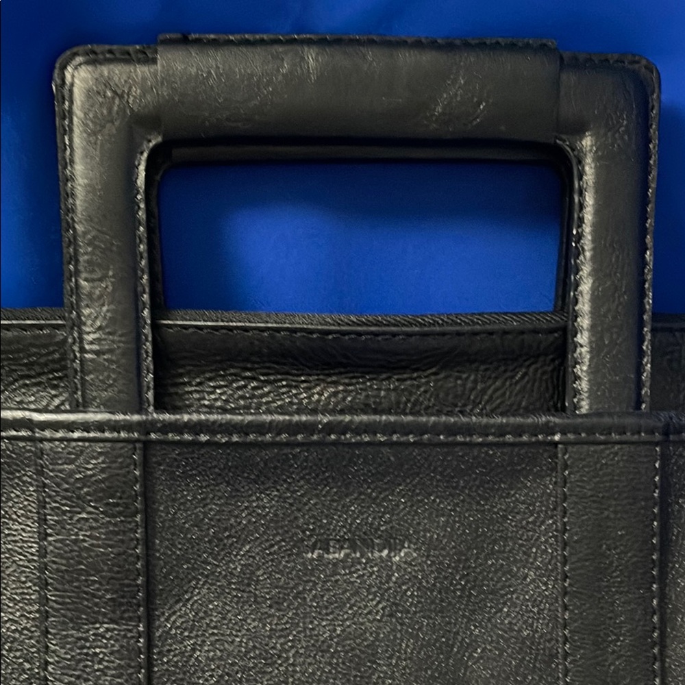 Sabandija‎ Black Leather Briefcase – 13" Laptop Bag, Minimalist & Unisex - Picture 4 of 16